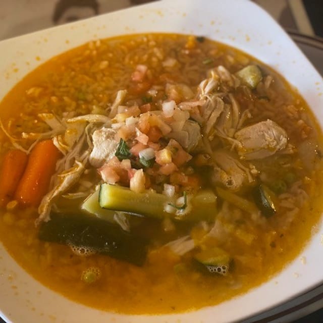 Caldo De Pollo.